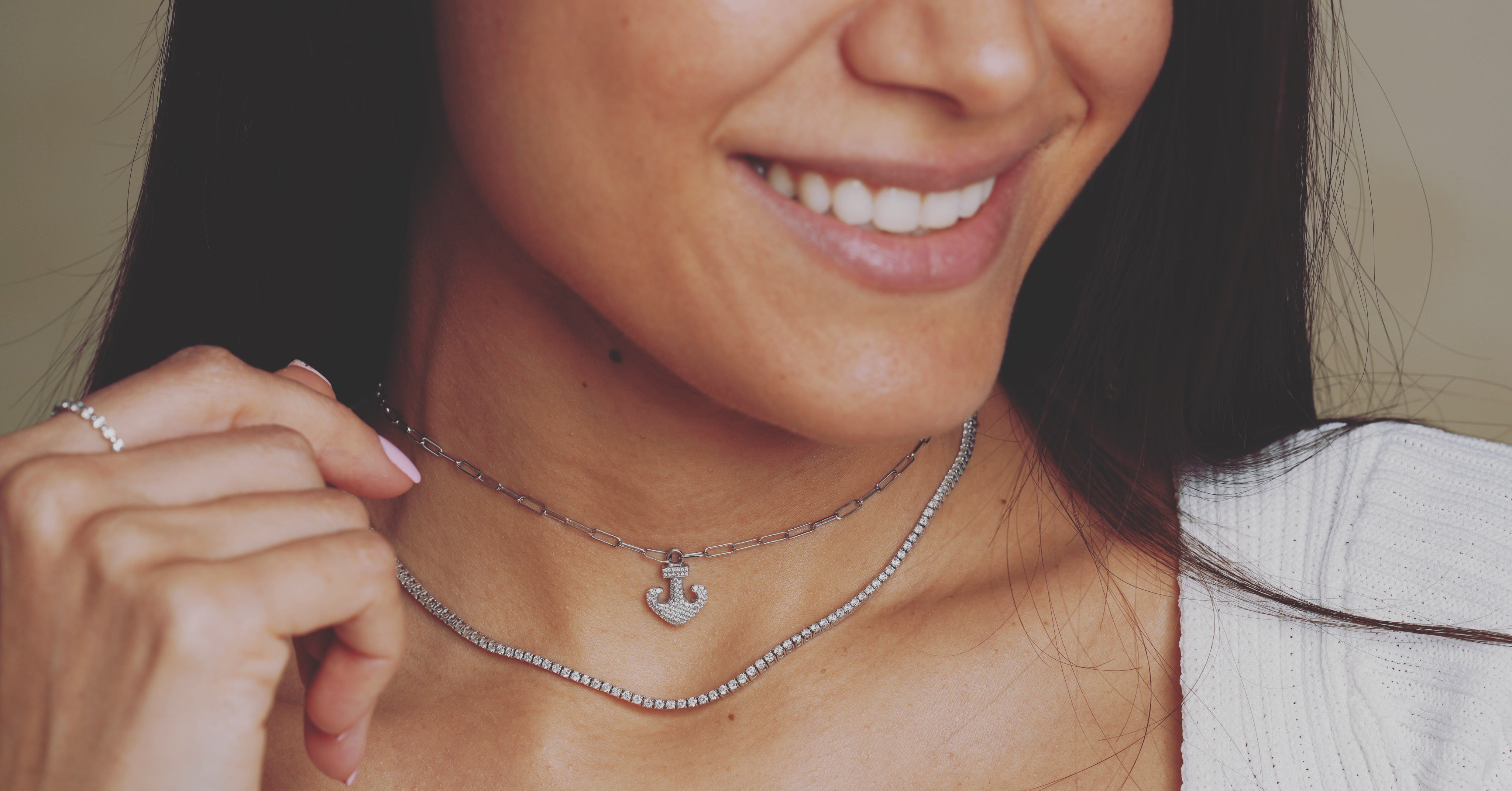 The Diamond Tennis Necklace & Bracelet: A Glistening Duo